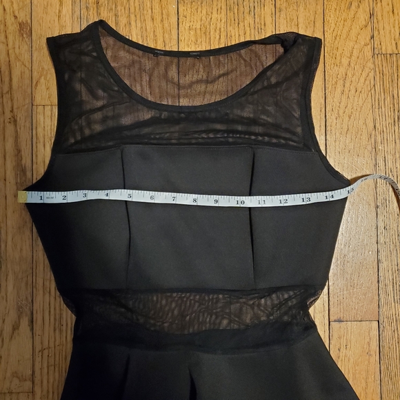 CLOSET CLOSING 7/31 GUESS Sheer Panel Black Skater Dress Small - Picture 8 of 8